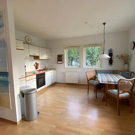 Freistehendes Einfamilienhaus Mit Boddenblick Naehe Ostsee بيت للعطل *