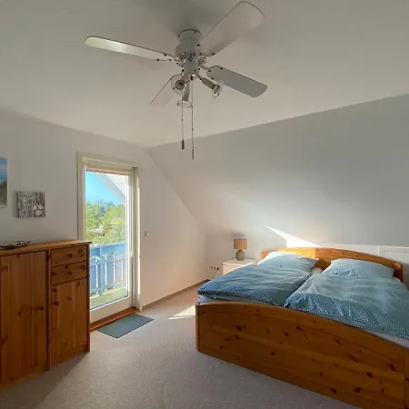 Freistehendes Einfamilienhaus Mit Boddenblick Naehe Ostsee Feriehus Fuhlendorf (Mecklenburg-Vorpommern)