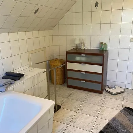 Freistehendes Einfamilienhaus Mit Boddenblick Naehe Ostsee * Fuhlendorf (Mecklenburg-Vorpommern)