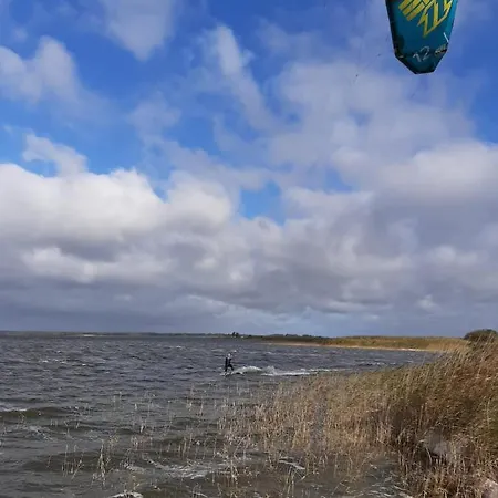 Freistehendes Einfamilienhaus Mit Boddenblick Naehe Ostsee Prázdninový dům *