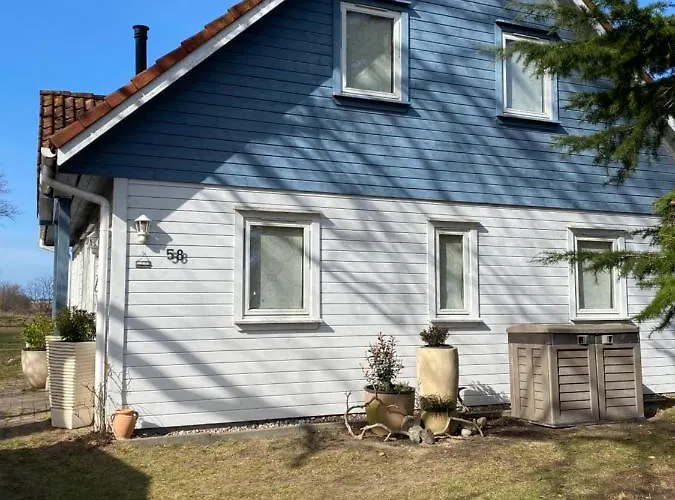Freistehendes Einfamilienhaus Mit Boddenblick Naehe Ostsee Feriehus Fuhlendorf (Mecklenburg-Vorpommern)